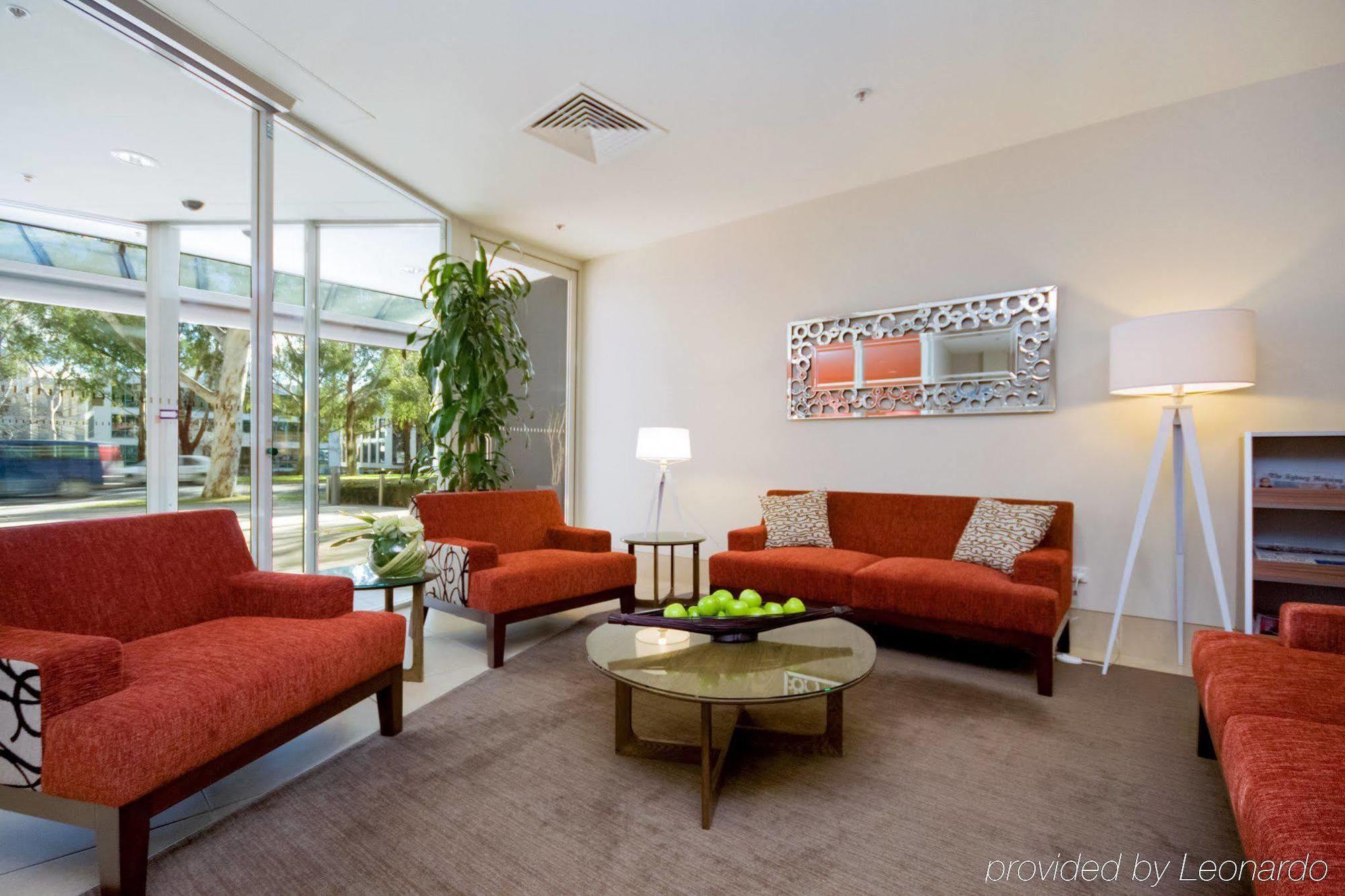 Pacific Suites Canberra Eksteriør billede