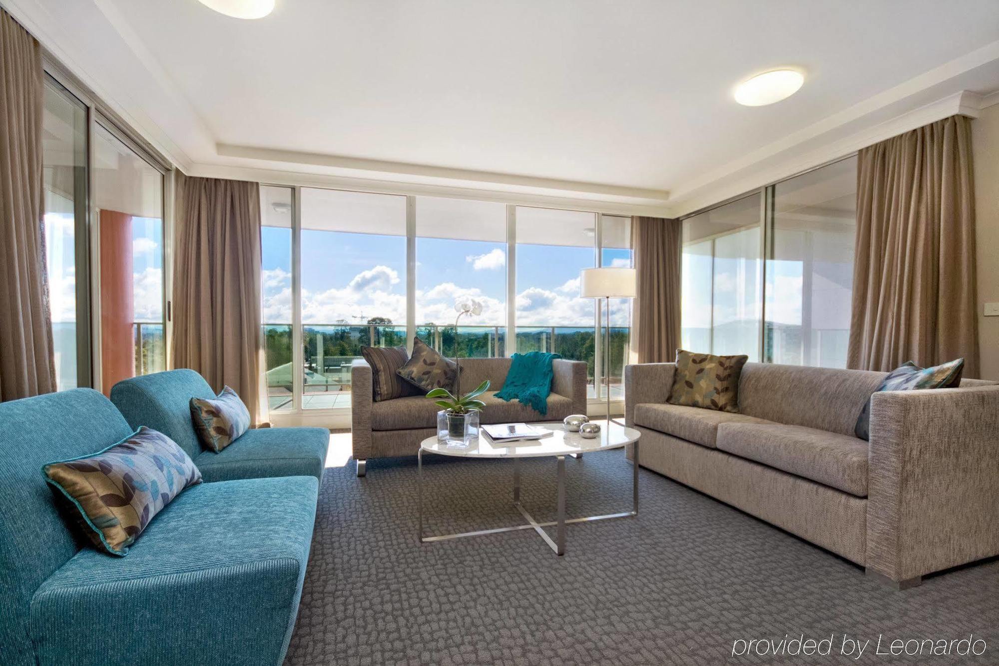 Pacific Suites Canberra Eksteriør billede