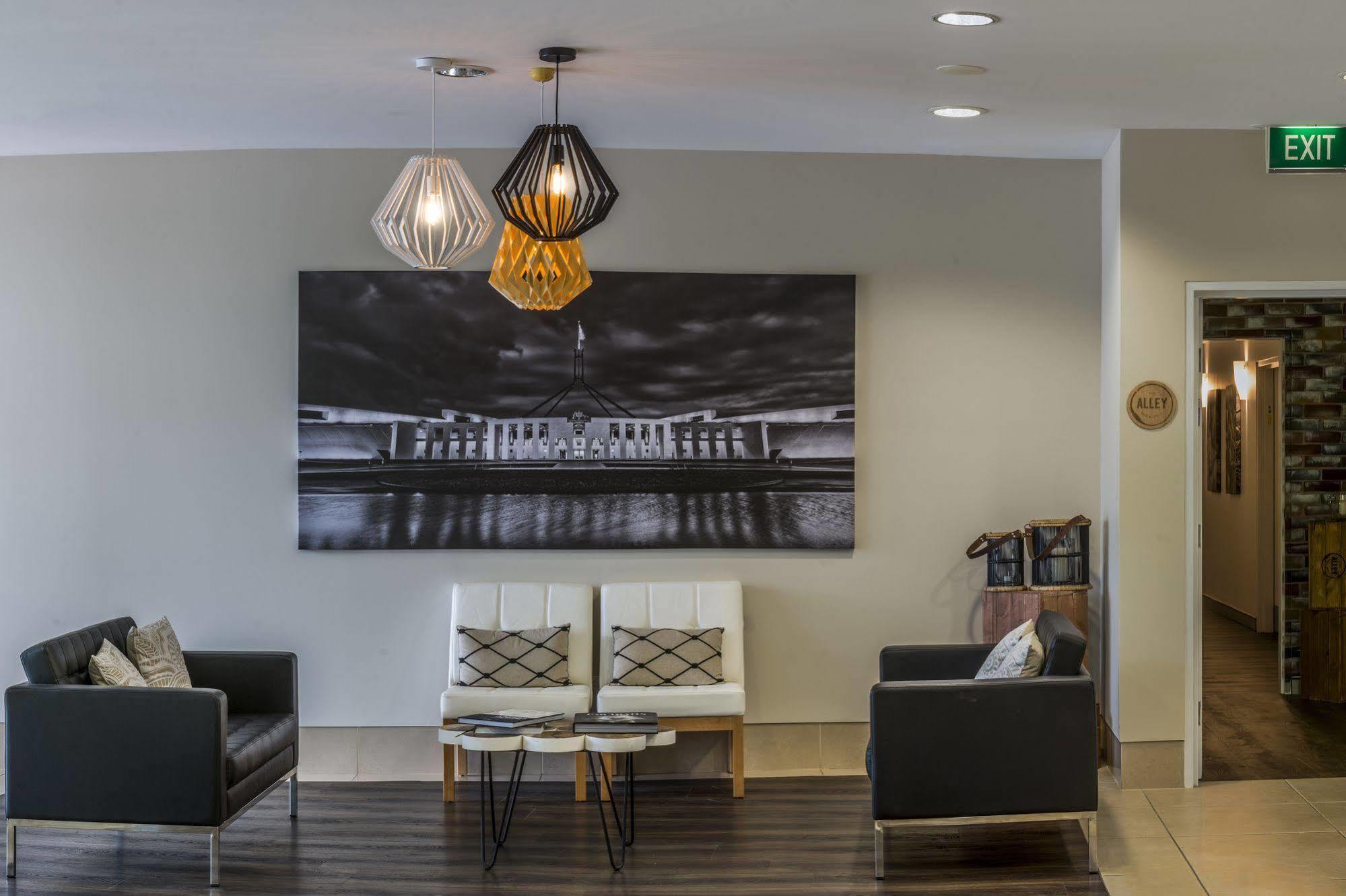 Pacific Suites Canberra Eksteriør billede