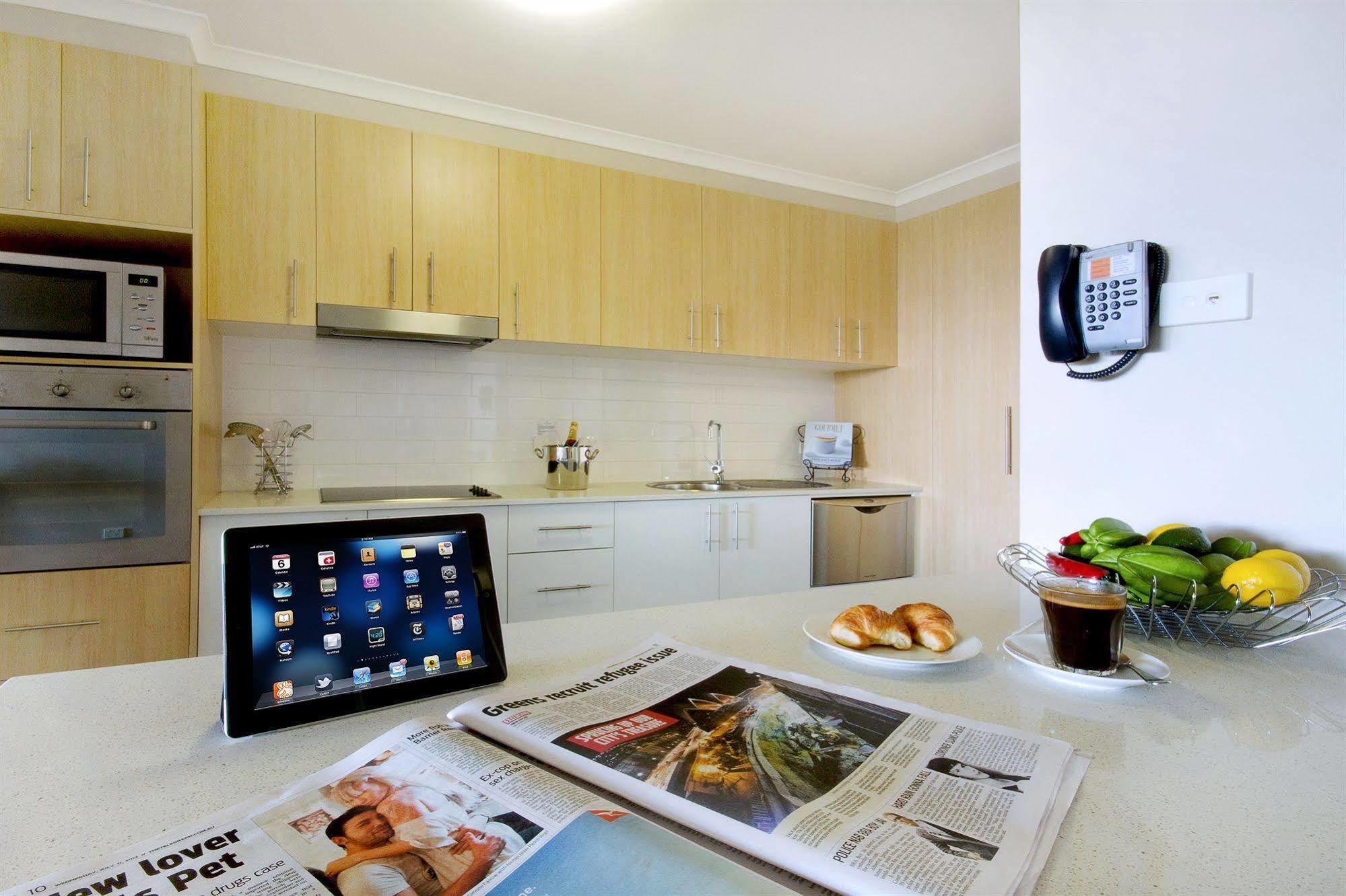 Pacific Suites Canberra Eksteriør billede