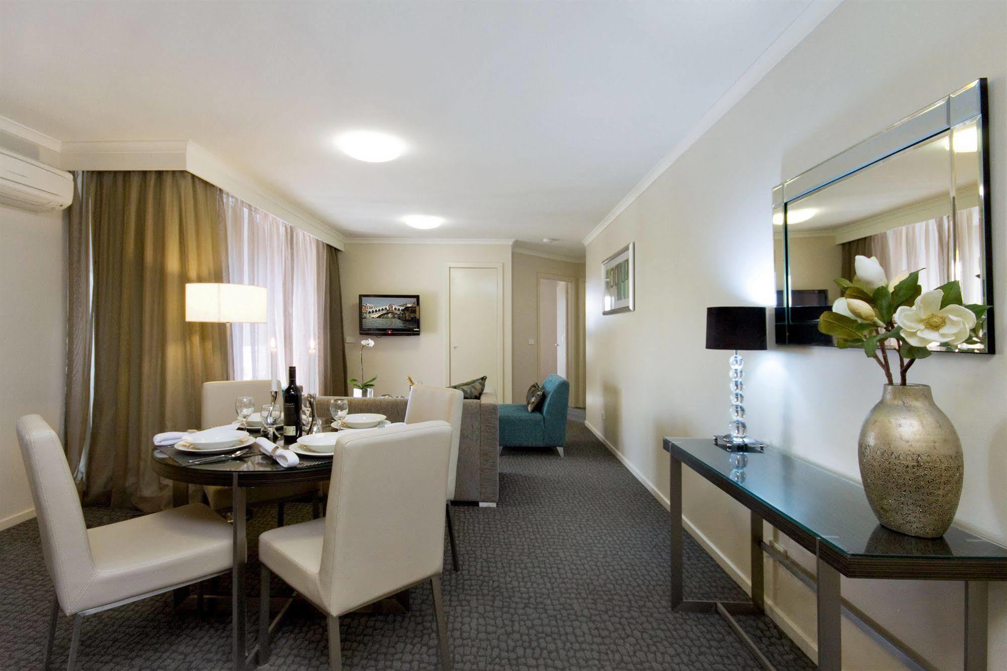 Pacific Suites Canberra Eksteriør billede