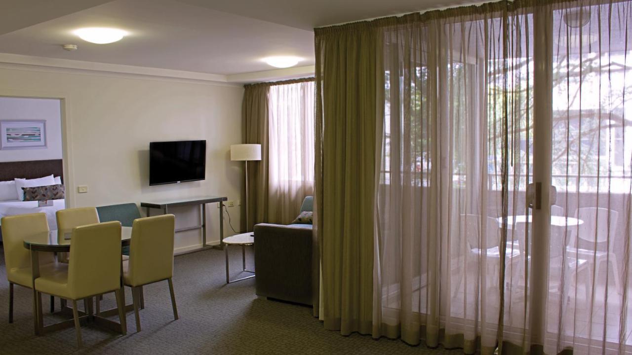 Pacific Suites Canberra Eksteriør billede